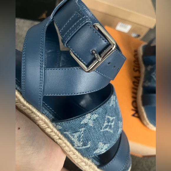 Louis Vutton flats - Picture 6 of 9